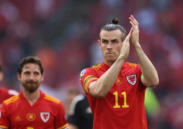 Bale bị Tottenham trả về Real