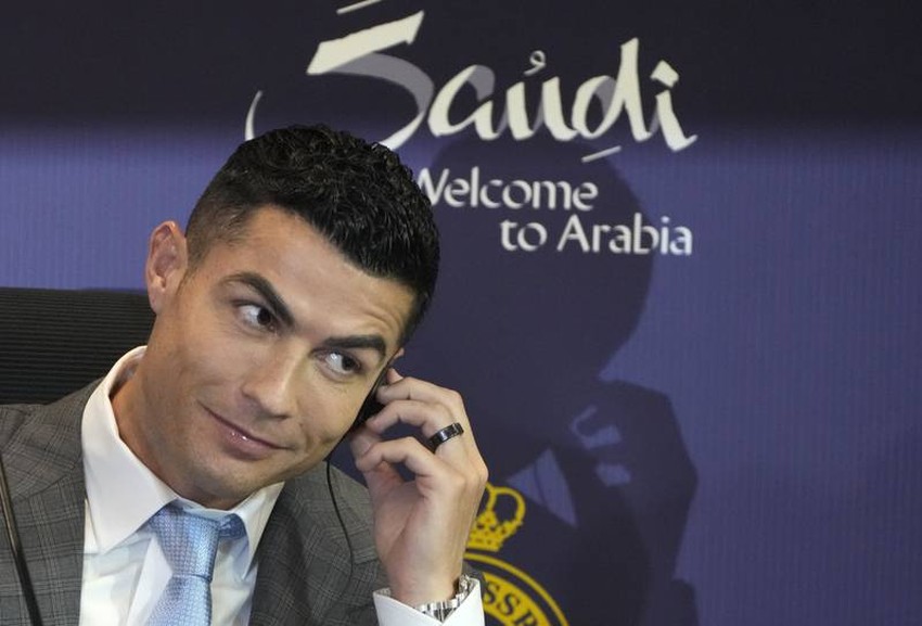 Hoàng tử kế vị Salman nói về mức lương của Ronaldo