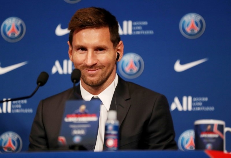 HLV Newcastle lên tiếng về cơ hội mua Ronaldo và Neymar; Messi đáp trả PSG