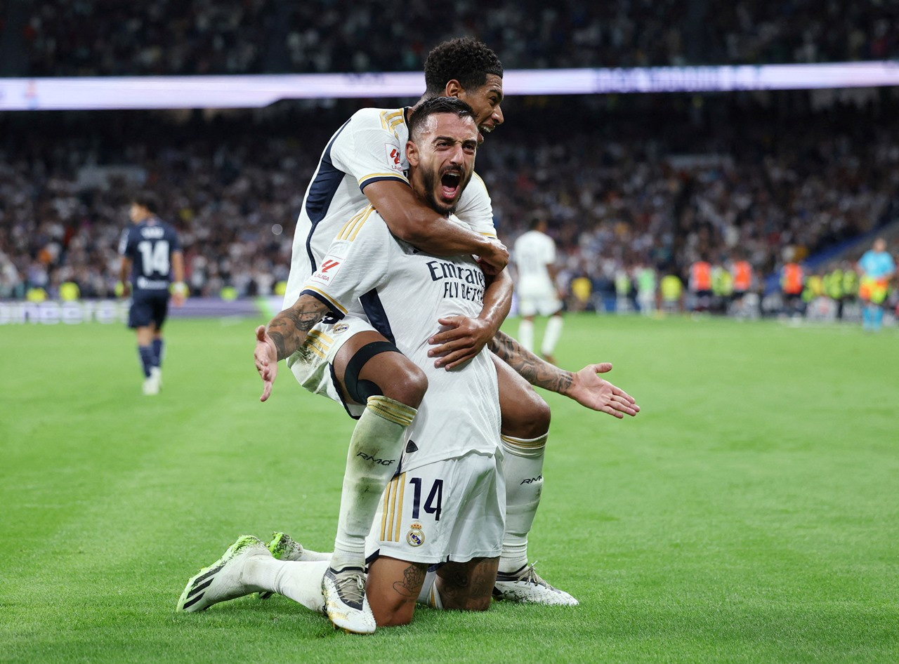 Real Madrid đòi lại ngôi đầu từ tay Barca