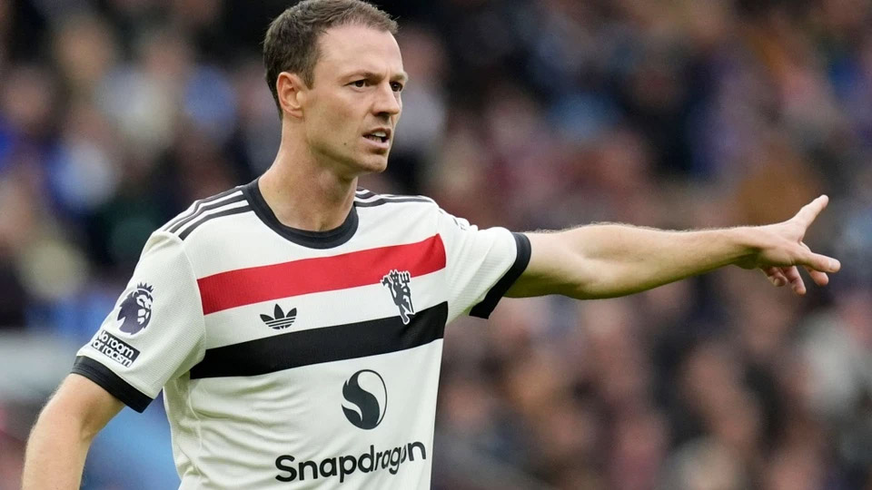 Jonny Evans trở lại Manchester United